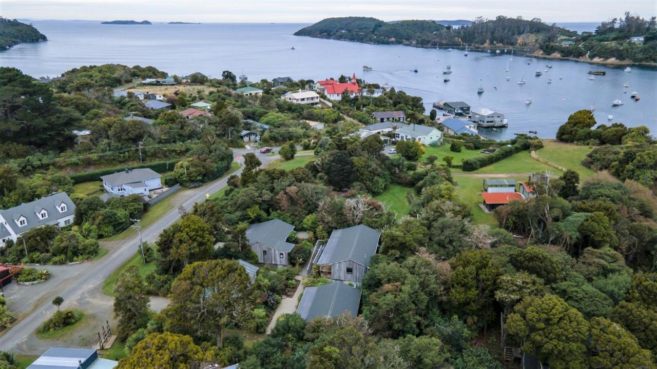 Kaka Retreat Motel, Stewart Island Half-moon Bay Exteriör bild